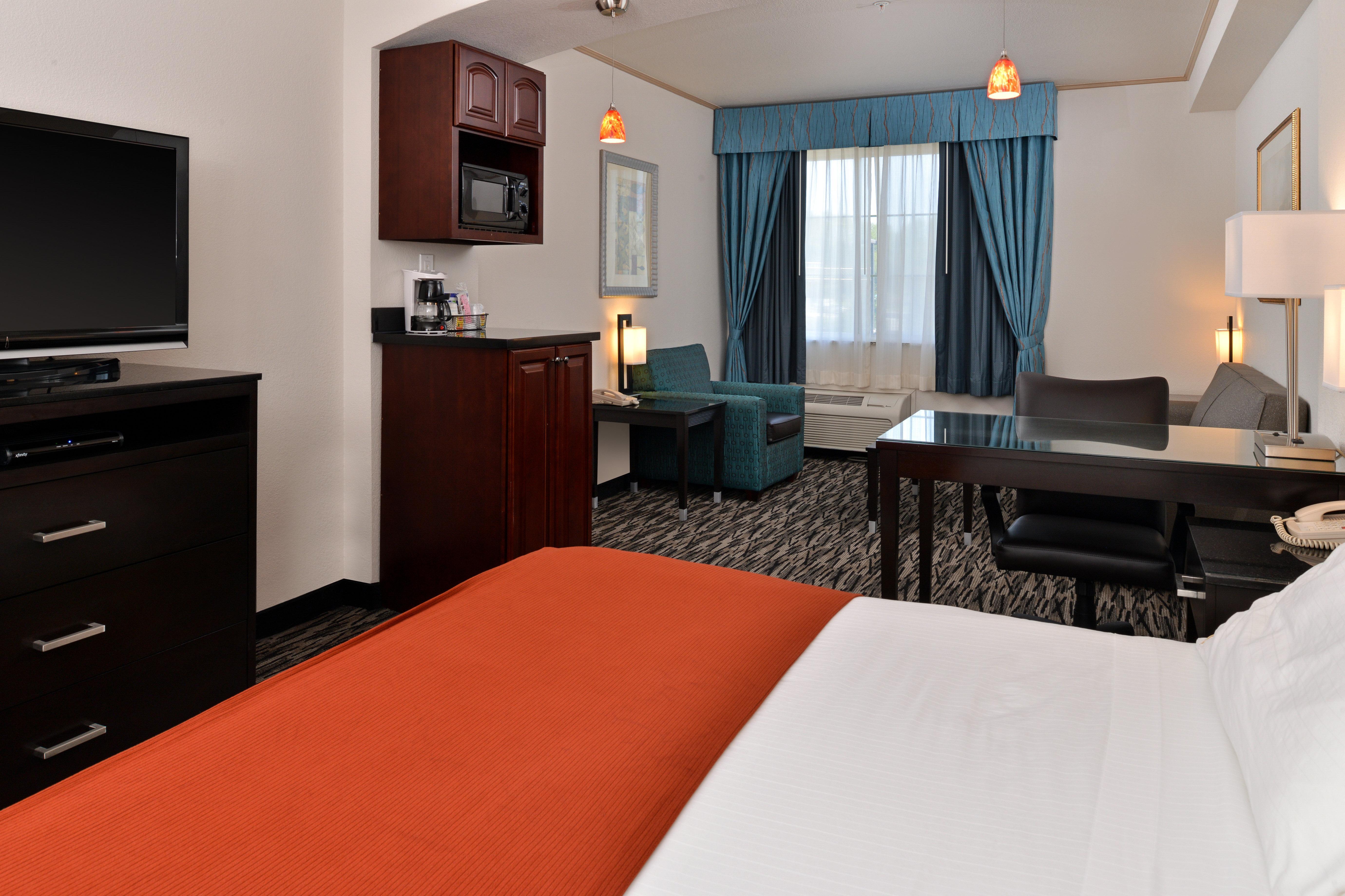 Holiday Inn Express & Suites Tacoma South - Lakewood By Ihg Exteriör bild