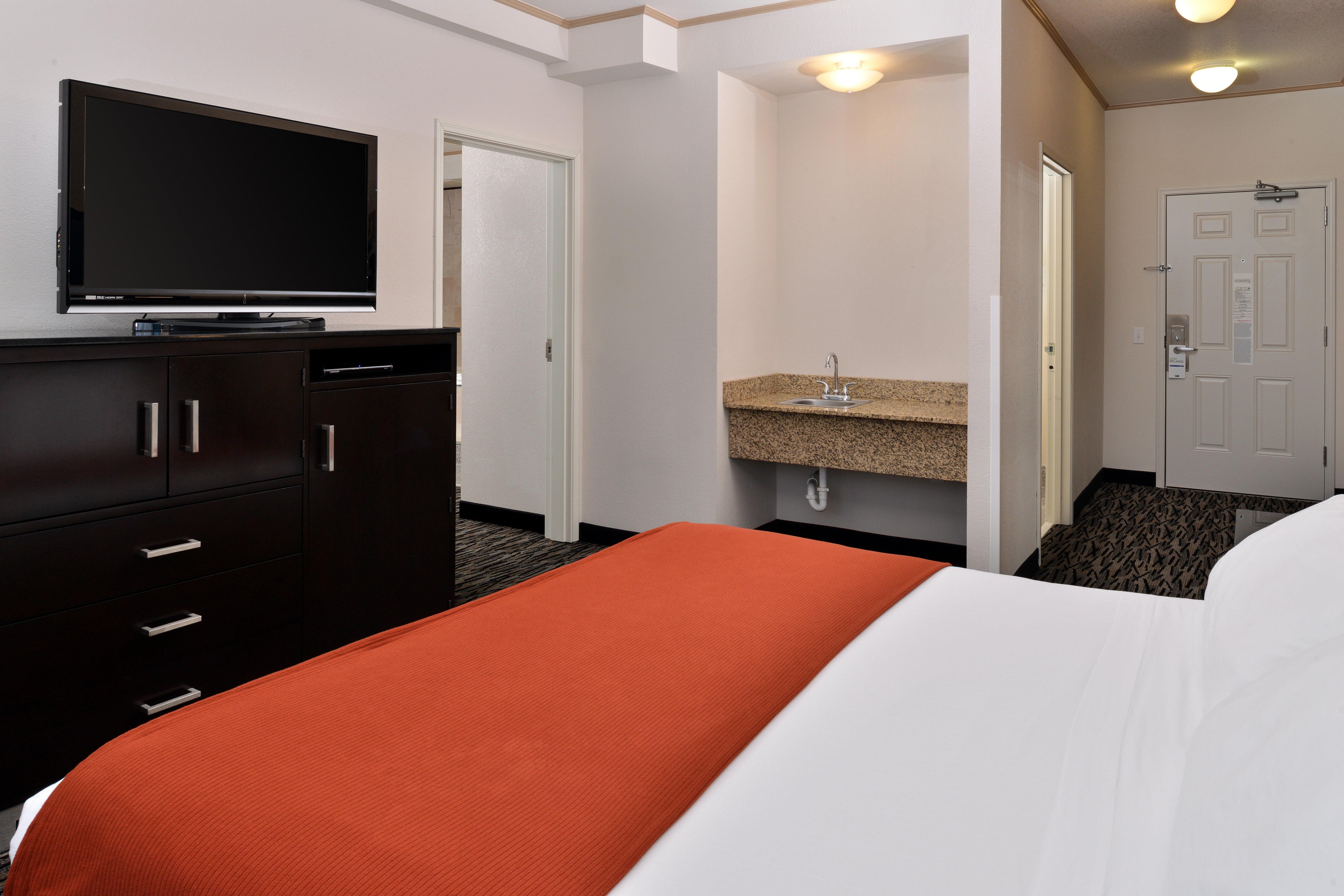 Holiday Inn Express & Suites Tacoma South - Lakewood By Ihg Exteriör bild