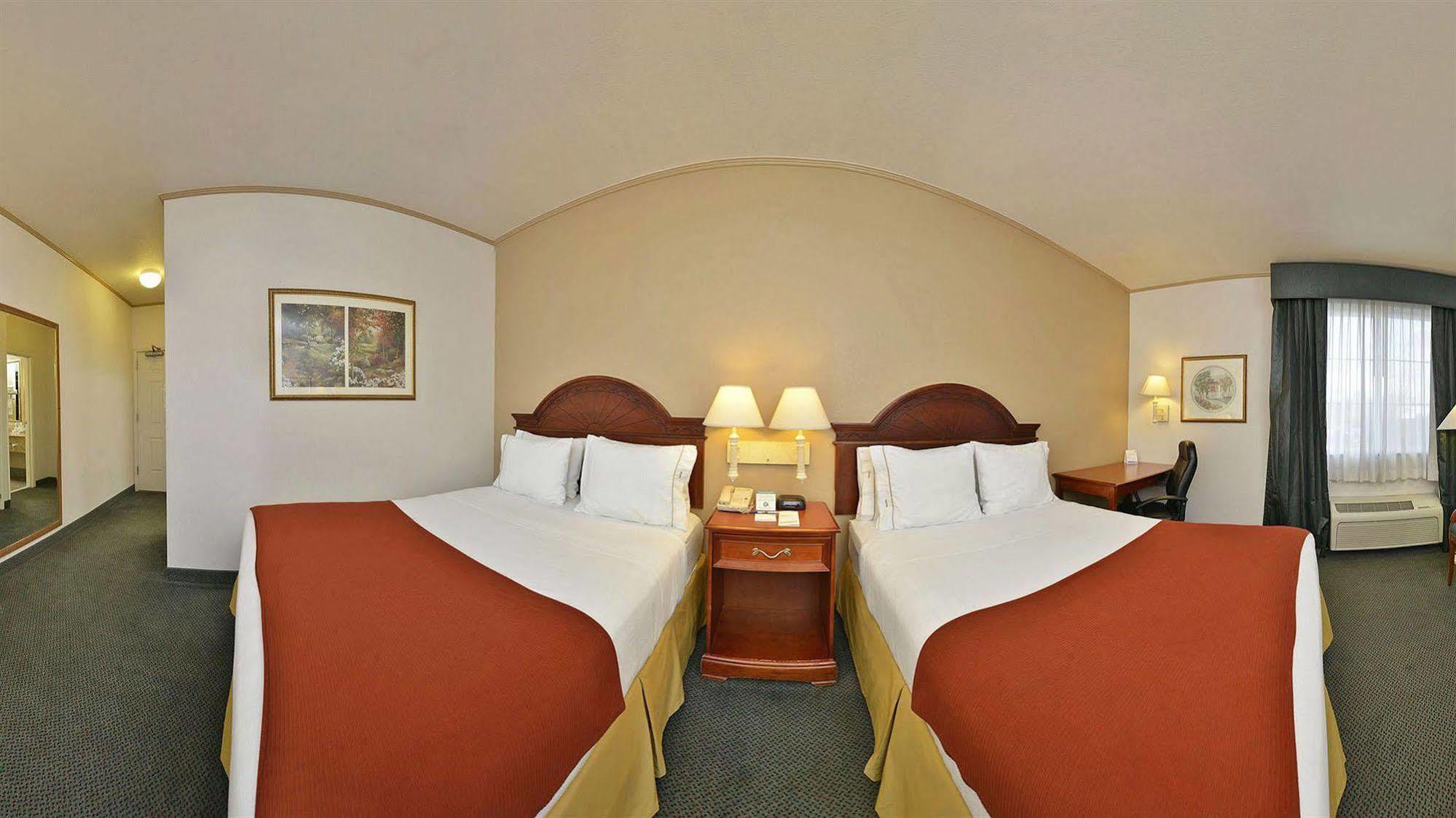 Holiday Inn Express & Suites Tacoma South - Lakewood By Ihg Exteriör bild